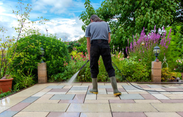 Best Patio and Deck Pressure Washing  in Saratoga, CA